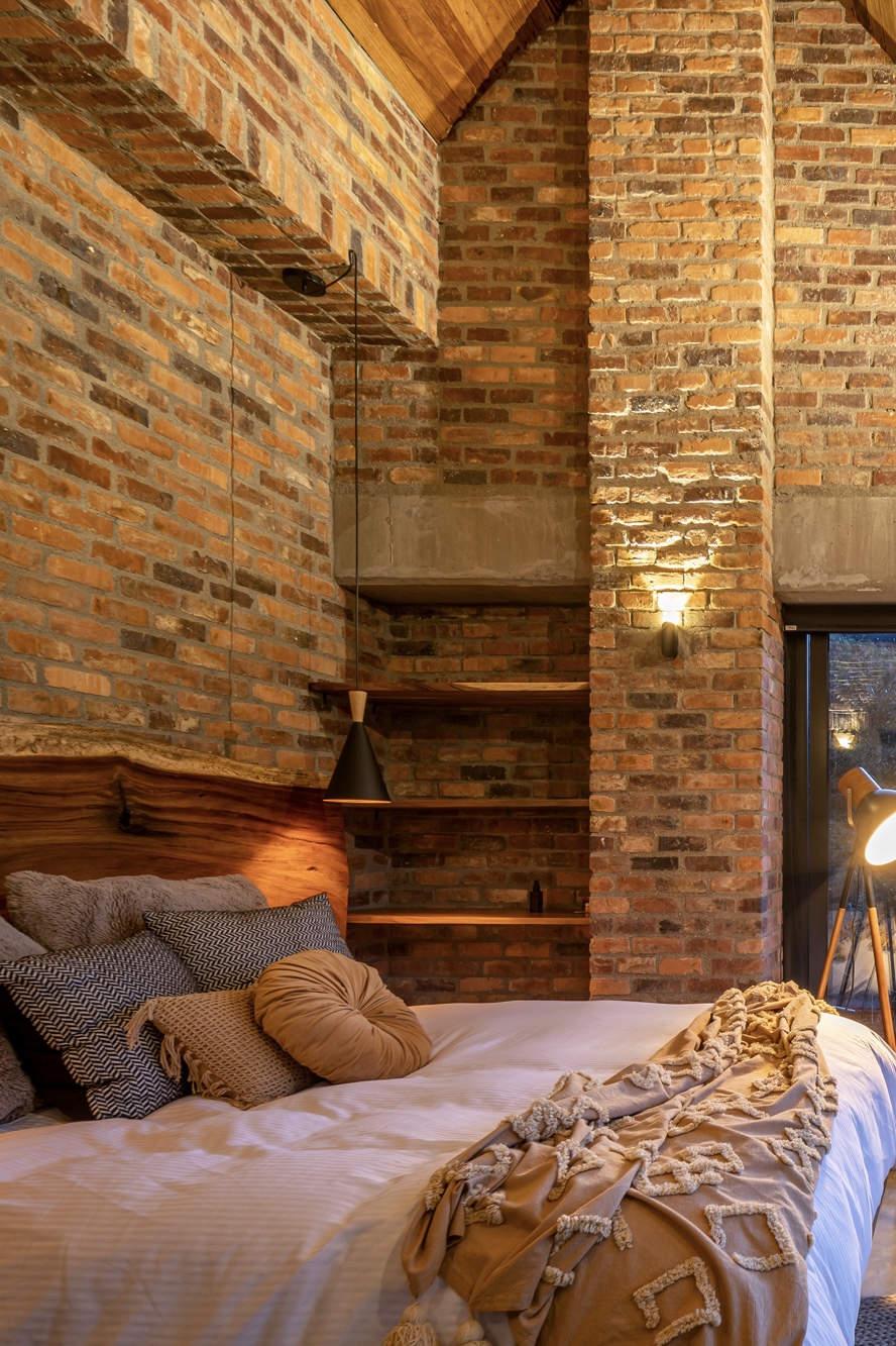 Cama Queen Up House